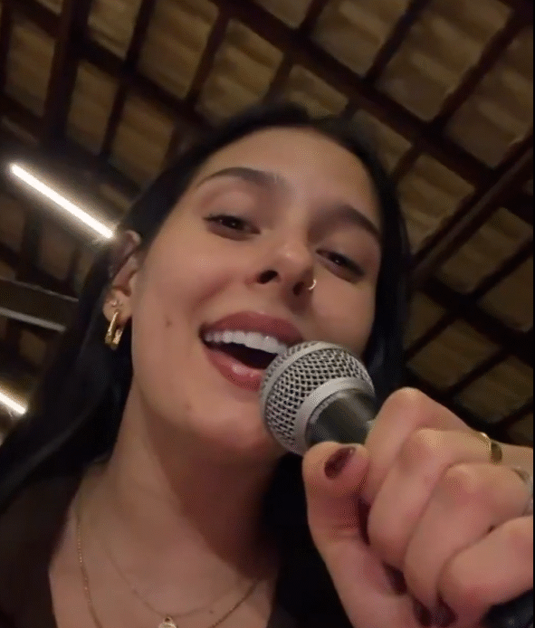 Zé Felipe e Ana Castela são vistos com anéis iguais e levantam suspeitas de pedido de namoro 53 Zé Felipe e Ana Castela são vistos com anéis iguais e levantam suspeitas de pedido de namoro