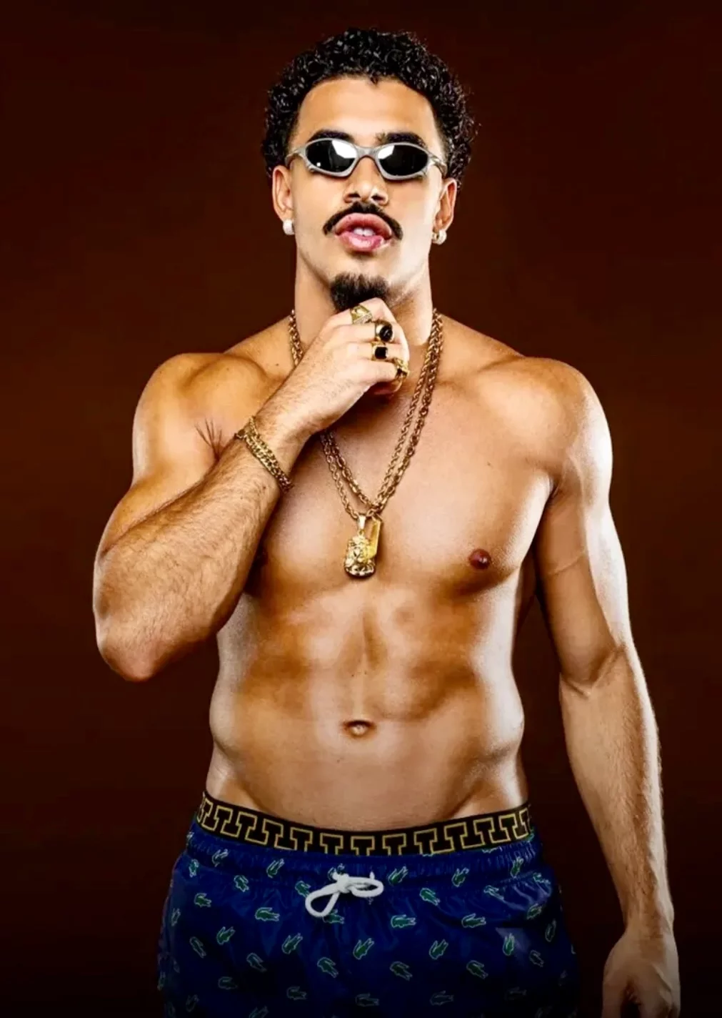 Ex-namorado de Luísa Sonza, cantor Nilo passa por cirurgia de fimose e dispara: “Agora meu instrumento está 100%”; veja 52 Ex-namorado de Luísa Sonza, cantor Nilo passa por cirurgia de fimose e dispara: “Agora meu instrumento está 100%”; veja