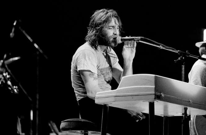 Artistas musicais que se envolveram em seitas: histórias surpreendentes por trás das estrelas da música