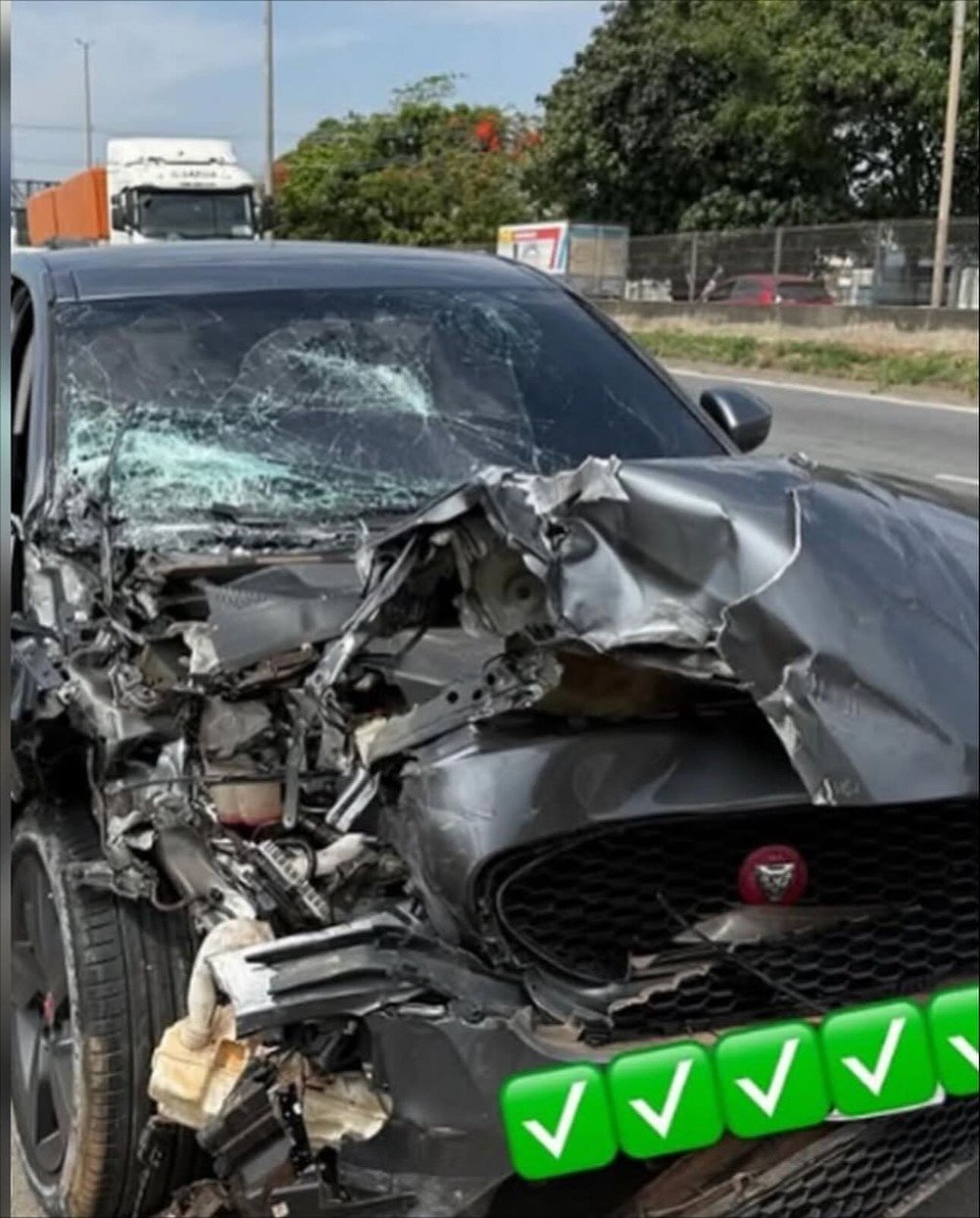 Melhor amigo de Zé Felipe sofre grave acidente de carro em Goiânia; cantor se manifesta 52 Melhor amigo de Zé Felipe sofre grave acidente de carro em Goiânia; cantor se manifesta