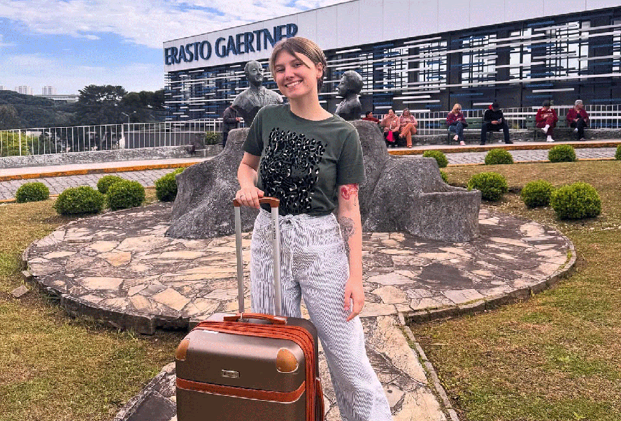 Isabel Veloso é internada para início do processo de transplante de medula óssea: "Chegou o dia"