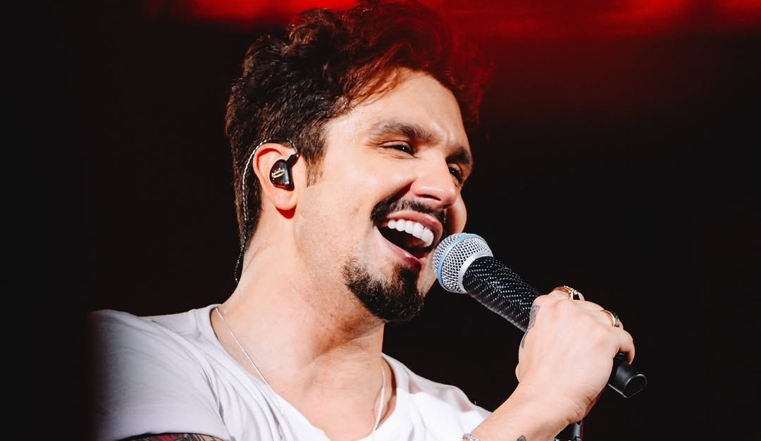 Luan Santana encerra show dirigindo o SUV mais caro do mundo; saiba o valor 51 luan santana dvd