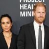 Meghan Markle e Príncipe Harry fazem rara aparição pública juntos
