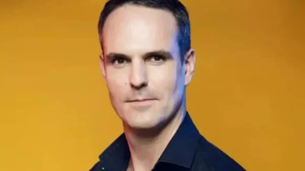 Morre aos 46 anos Ben Lewis, ator australiano de O Fantasma da Ópera