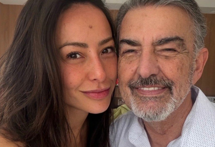 Sabrina Sato atualiza estado de saúde do pai após diagnóstico de câncer no pâncreas 51 Sabrina Sato atualiza estado de saúde do pai após diagnóstico de câncer no pâncreas
