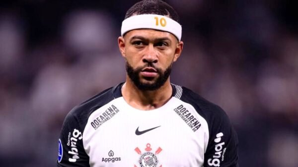 Memphis Depay, do Corinthians, se pronuncia após ser acusado de assédio