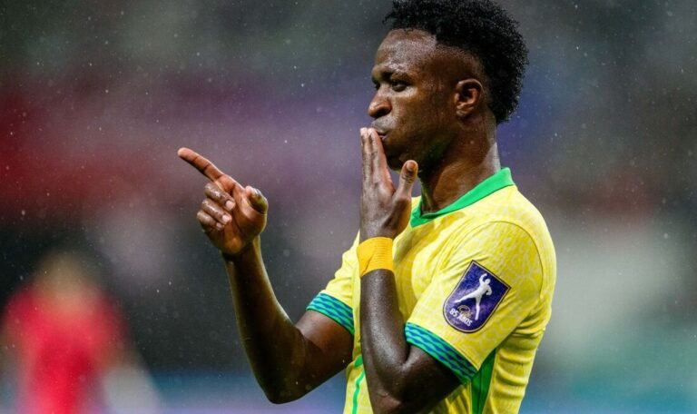 Saiba como é a decoração da mansão que Vini Jr. comprou em bairro nobre de Madri 54 Vini Jr. revela para quem decidou gol na Vitória do Brasil sobre a Coreia do Sul