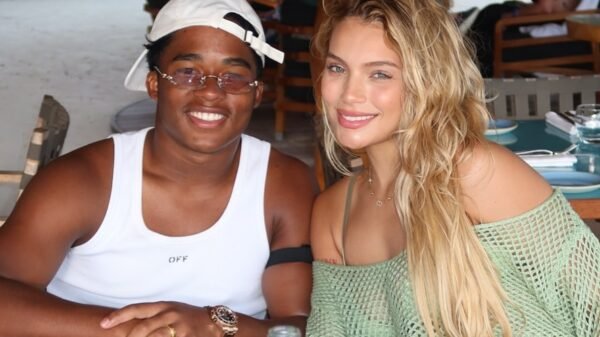 Esposa de Endrick, Gabriely Miranda exibe joias avaliadas em mais de R$ 80 mil