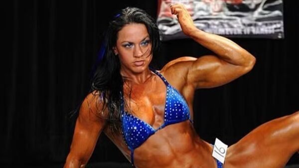 Causa da morte de fisiculturista Hayley McNeff, de 37 anos, é revelada