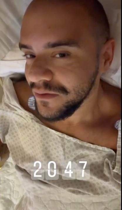 Gominho passa por cirurgia para retirar pedras nos rins e mostra material removido 53 Gominho passa por cirurgia para retirar pedras nos rins e mostra material removido