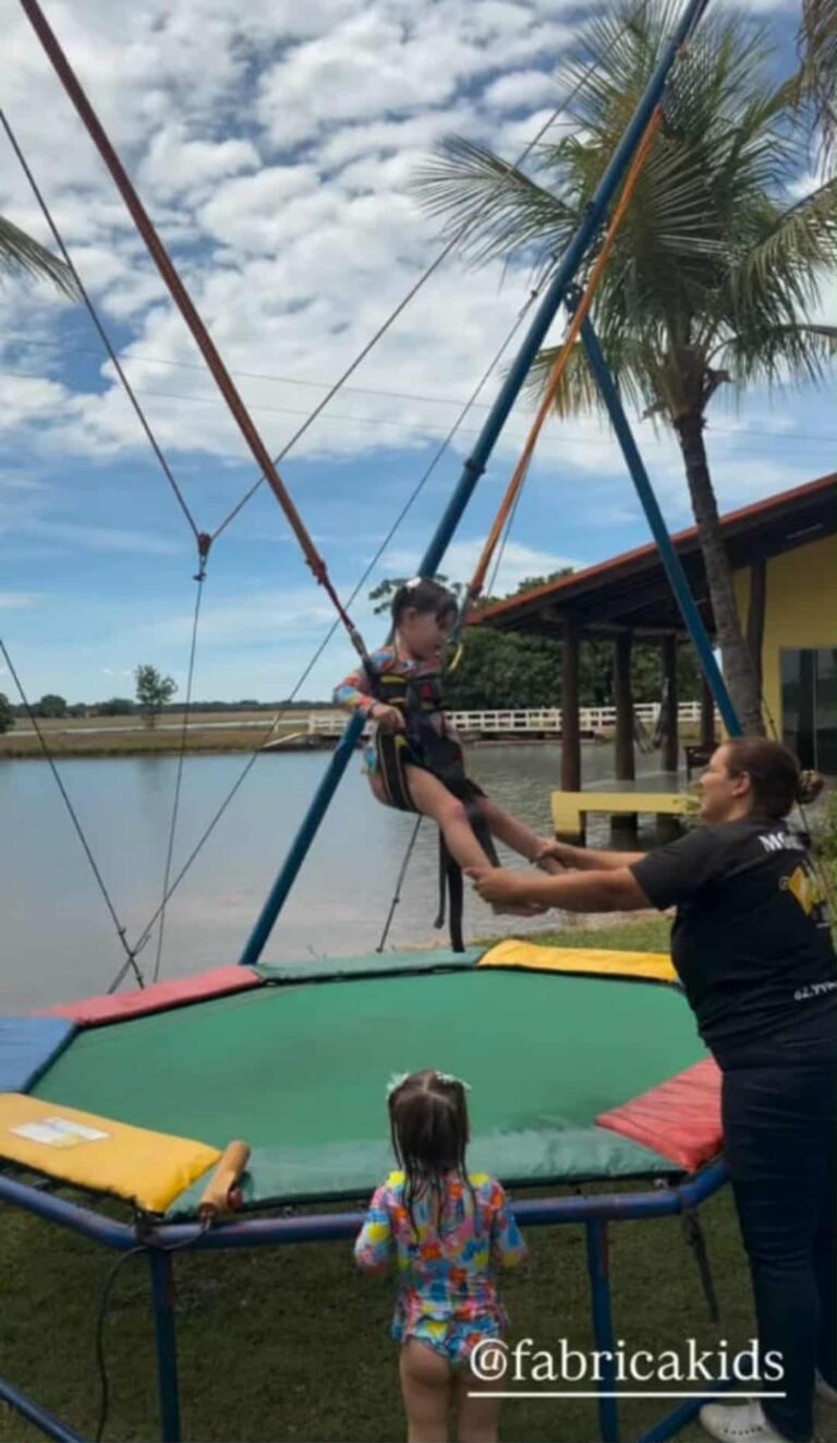 Poliana Rocha celebra reencontro com as netas e se declara: “Faço tudo por vocês” 54 Poliana Rocha celebra reencontro com as netas e se declara: “Faço tudo por vocês”