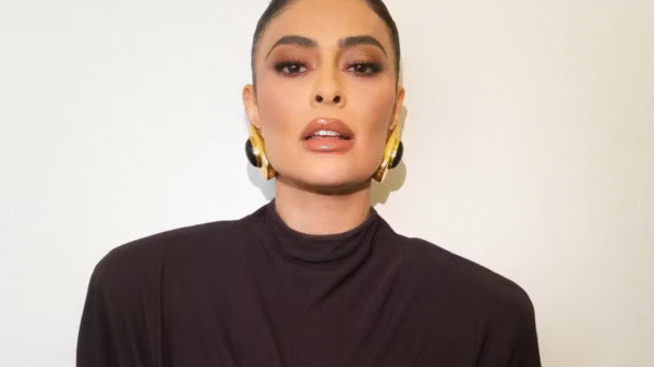 Idoso perde R$ 32 mil após acreditar estar em romance virtual com falsa Juliana Paes, em Minas Gerais