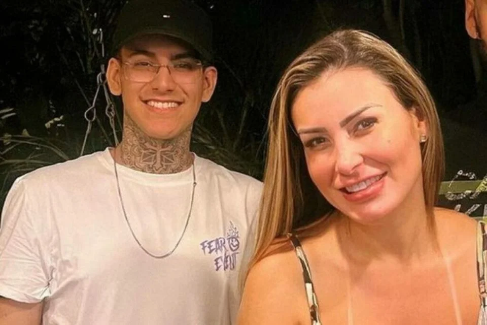 Andressa Urach diz que bateu no filho por achar que ele fosse gay: “Tinha medo”