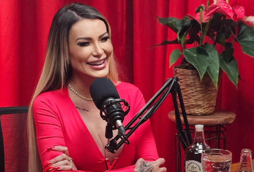 Andressa Urach no podcast de Luiza Ambiel — Foto: Divulgação