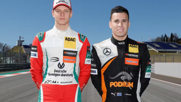 Os pilotos Mick Schumacher e Joey Mawson — Foto: Getty