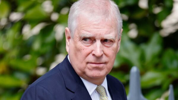 Príncipe Andrew volta ao centro de escândalo com novas acusações de conduta imprópria