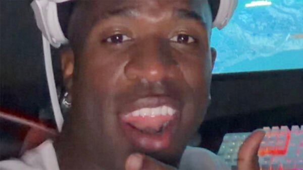 Pai de Vini Jr. chama atenção com aparência jovial e repercute nas redes sociais; veja