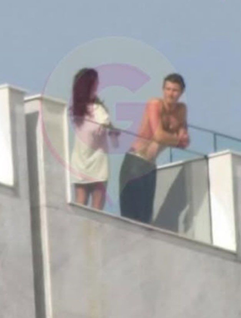 Shawn Mendes é flagrado em cobertura no Rio ao lado de morena; internautas levantam suspeita de Bruna Marquezine 53 Shawn Mendes é flagrado em cobertura no Rio ao lado de morena; internautas levantam suspeita de Bruna Marquezine