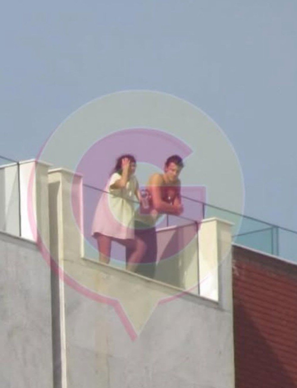 Shawn Mendes é flagrado em cobertura no Rio ao lado de morena; internautas levantam suspeita de Bruna Marquezine 52 Shawn Mendes é flagrado em cobertura no Rio ao lado de morena; internautas levantam suspeita de Bruna Marquezine