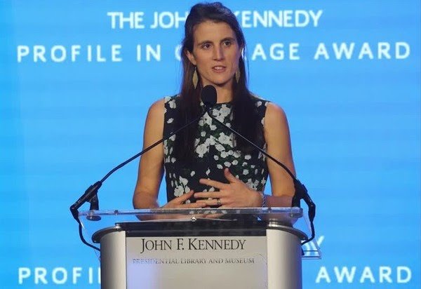 Tatiana Schlossberg, neta de John F. Kennedy, morre aos 35 anos após luta contra câncer agressivo 52 Tatiana Schlossberg, neta de John F. Kennedy, morre aos 35 anos após luta contra câncer agressivo