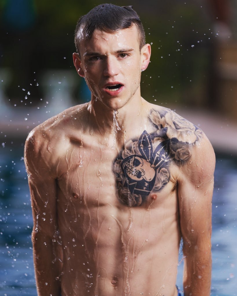 Ator pornô Scott Finn morre aos 27 anos