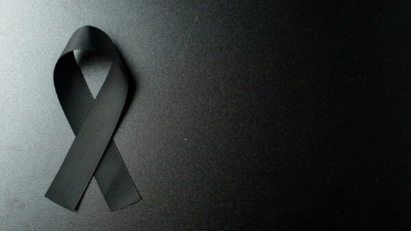 Atriz encontrada morta há seis anos fumava cerca de três maços de cigarro por dia