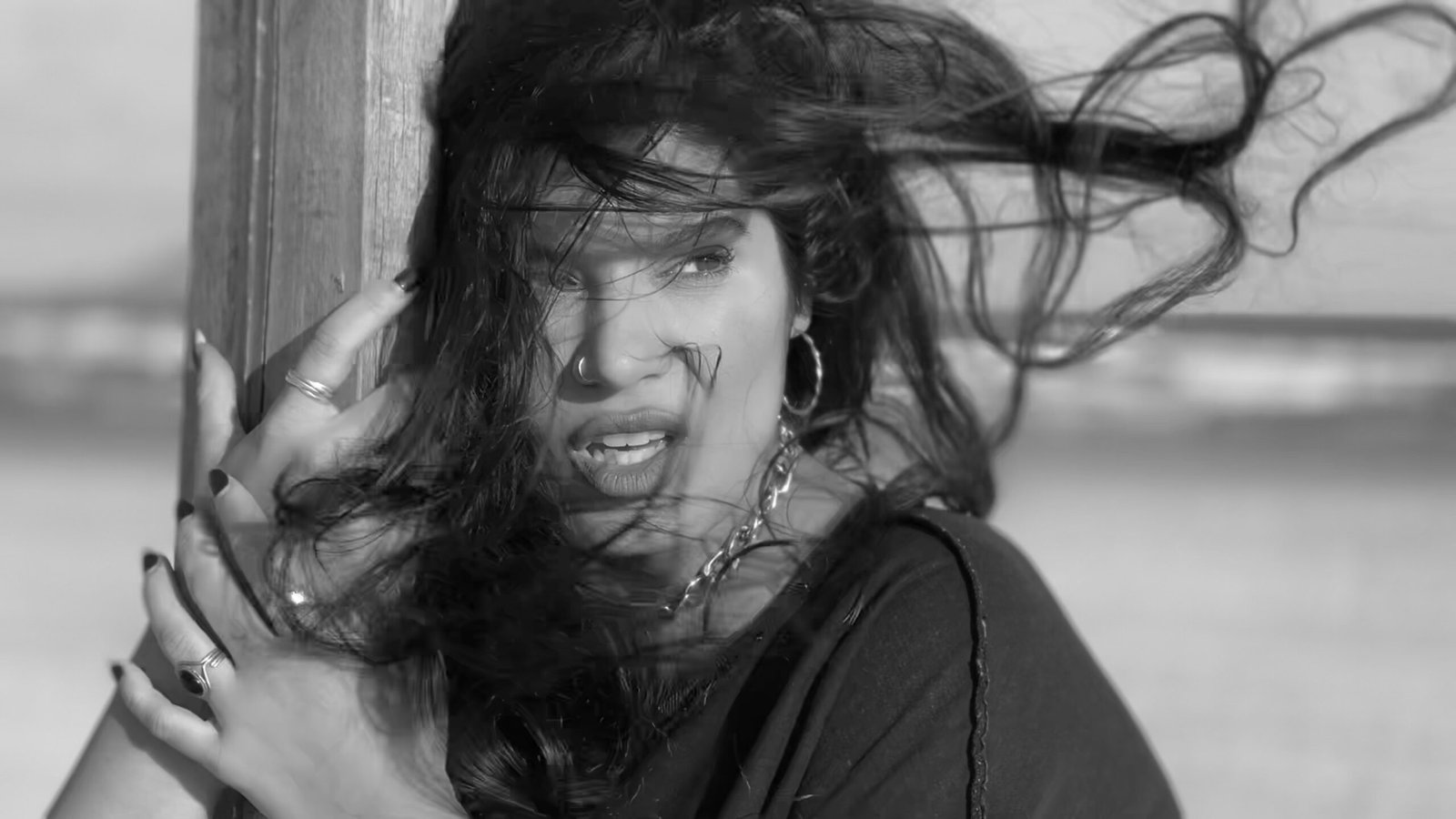 Lua Gior lança “Vento Gelado”, seu primeiro single autoral em português, marcando nova fase na carreira