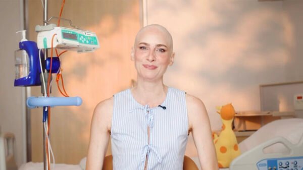 Atriz de 31 anos revela diagnóstico de câncer e desabafa: “Nenhuma explicação plausível”