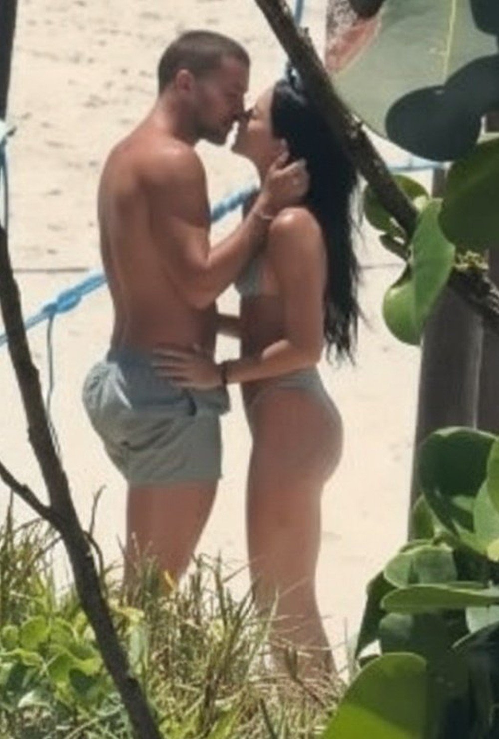 Jade Picon compartilha fotos em clima de romance com André Lamoglia e agita a web