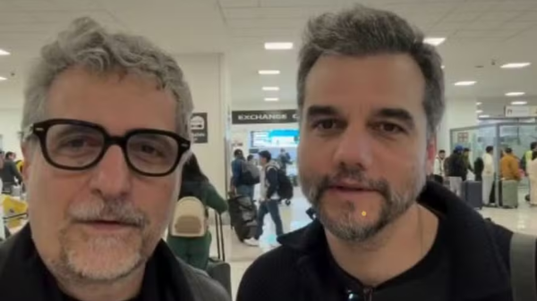 Wagner Moura e Kleber Mendonça Filho celebram indicações de O Agente Secreto ao Globo de Ouro 2026