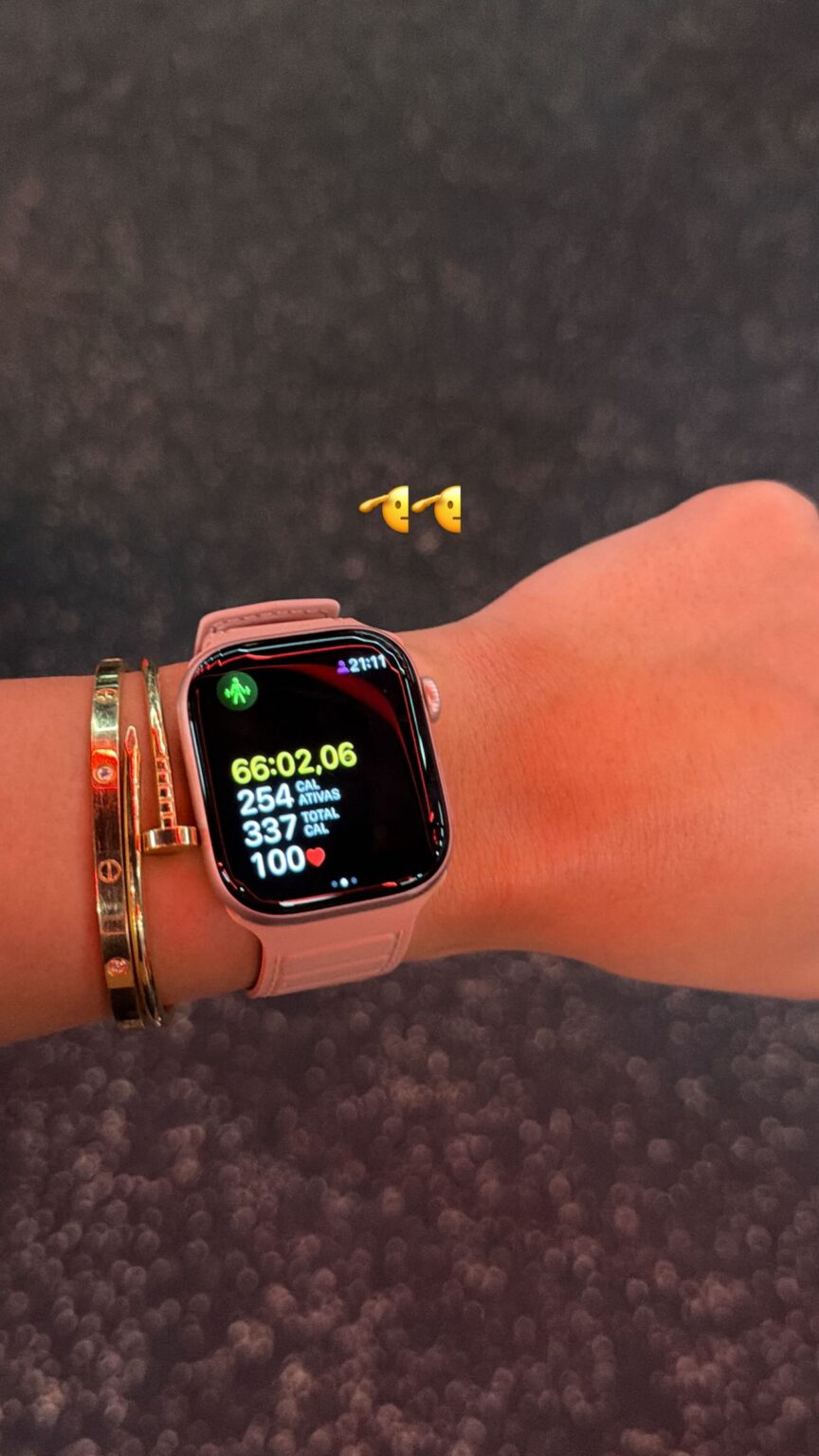 Ana Castela ostenta acessórios de mais de R$ 160 mil durante treino na academia