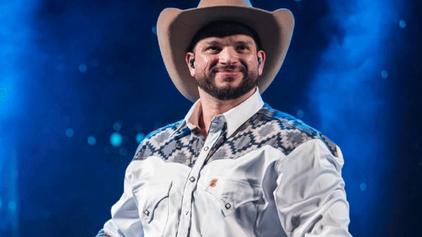 Felipe, da dupla com Rodrigo, elimina quase 50 kg em sete meses e mostra antes e depois