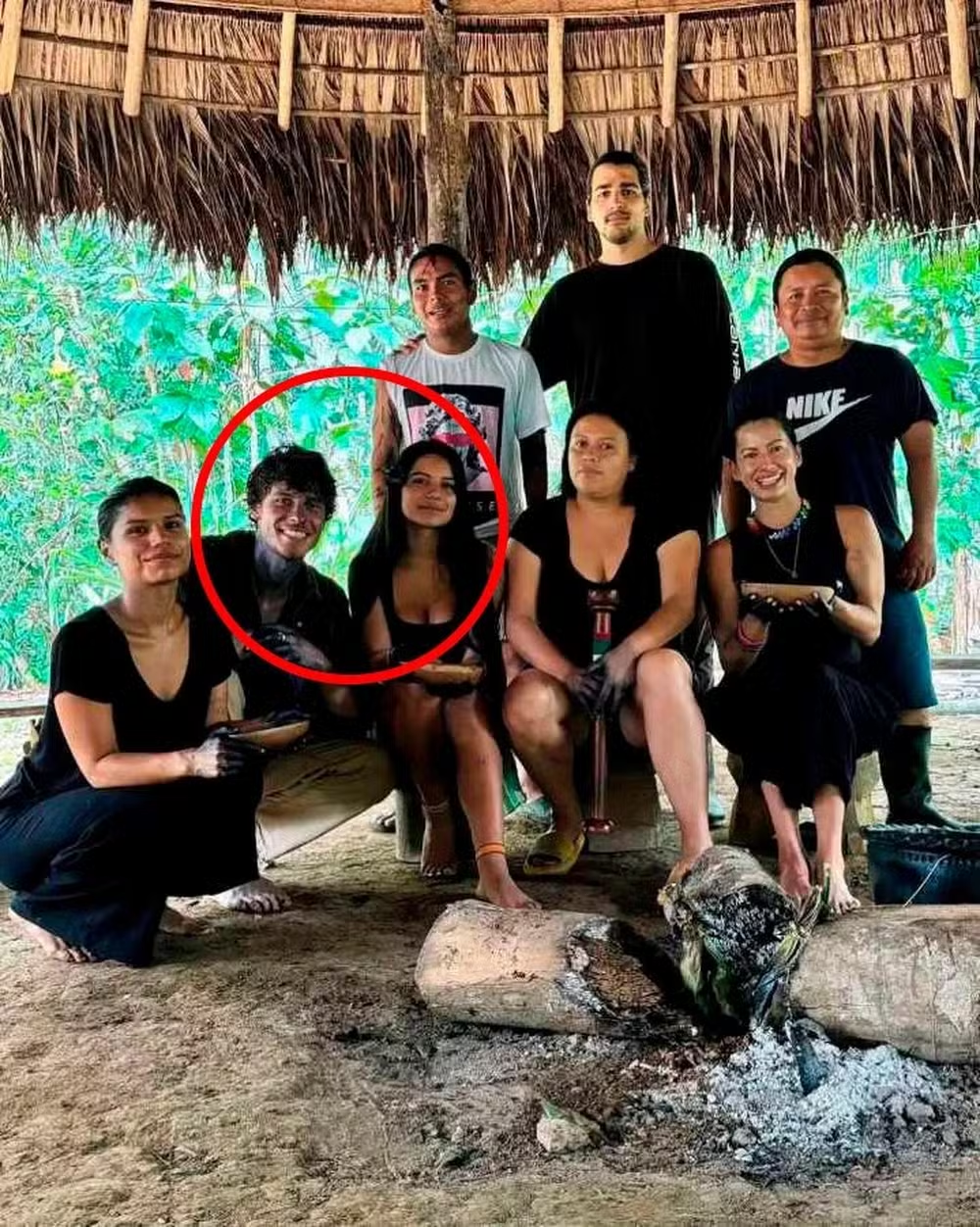 Saiba as semelhanças entre Bruna Marquezine e Helena Gualinga, atual e ex-affair de Shawn Mendes