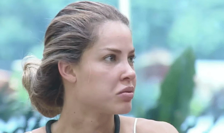 ‘A Fazenda 17’: Produção confronta Saory por recusa em participar de festa e ameaça expulsão; internet reage