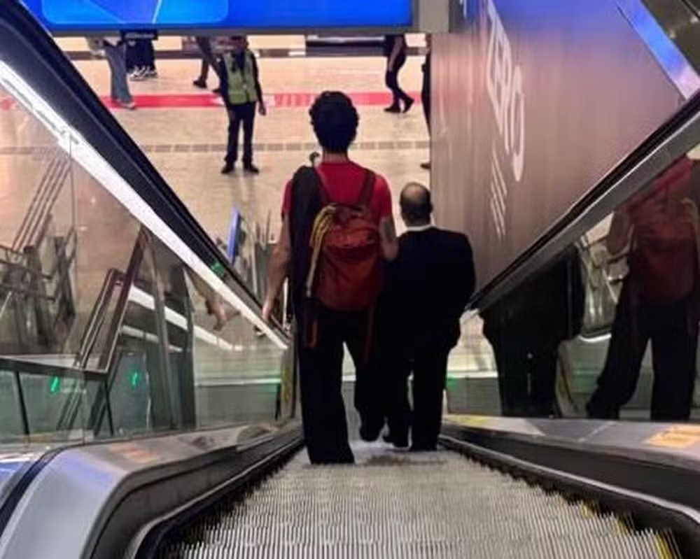 Shawn Mendes encerrra estadia no Brasil e retorna ao canadá após 29 dias de viagem pelo país 52 Shawn Mendes encerrra estadia no Brasil e retorna ao canadá após 29 dias de viagem pelo país