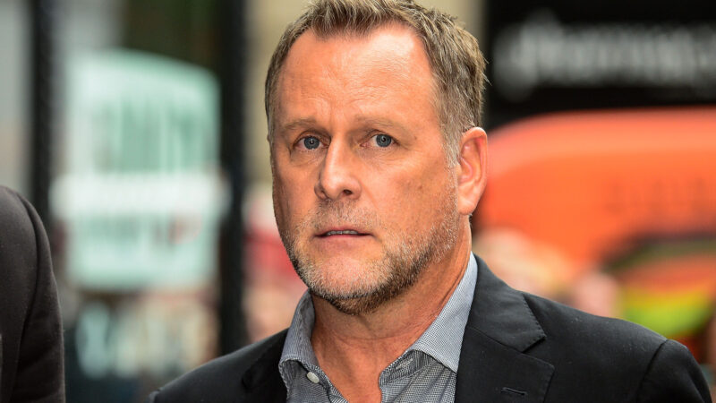 Dave Coulier, ator da série 'Três É Demais', descobre novo câncer na região da cabeça