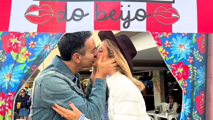 Vai sair da Record? Ticiane Pinheiro confirma mudança para o Rio em 2026; saiba tudo 52 Vai sair da Record? Ticiane Pinheiro confirma mudança para o Rio em 2026; saiba tudo