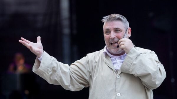 Morre aos 59 anos o diretor, ator e cantor Mauricio Vogue