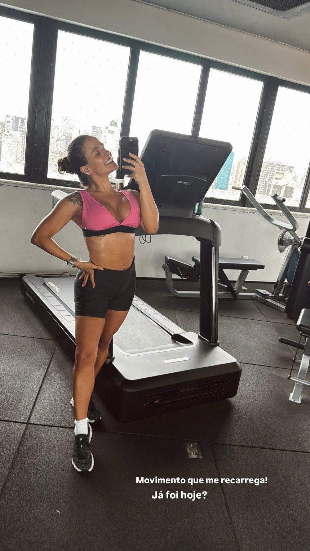 Carol Peixinho exibe boa forma dois meses após o nascimento do filho Bento 52 Carol Peixinho exibe boa forma dois meses após o nascimento do filho Bento