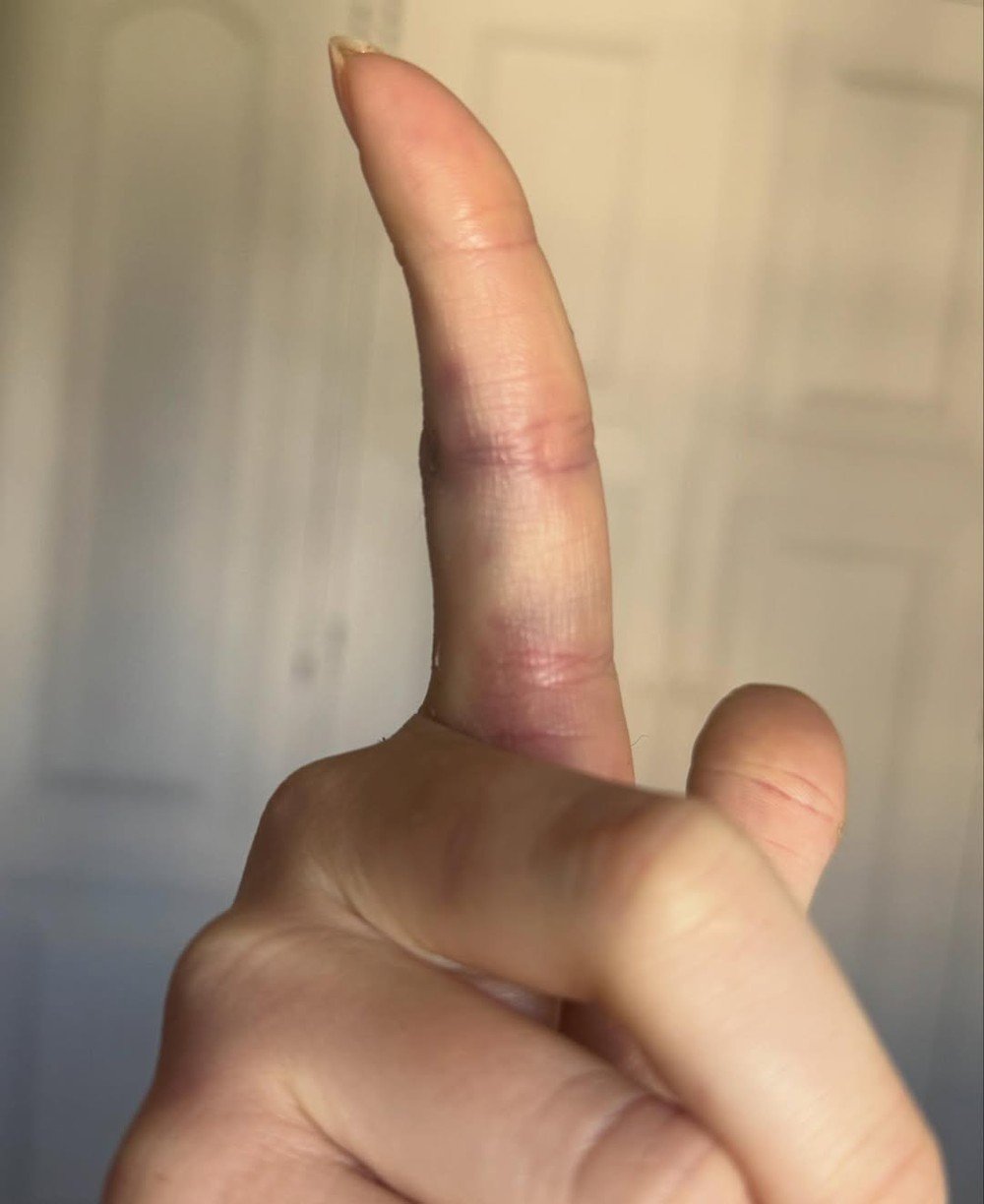 Ex de Dado Dolabella, Marcela Tomaszewski divulga prints e relata agressões físicas, emocionais e psicológicas