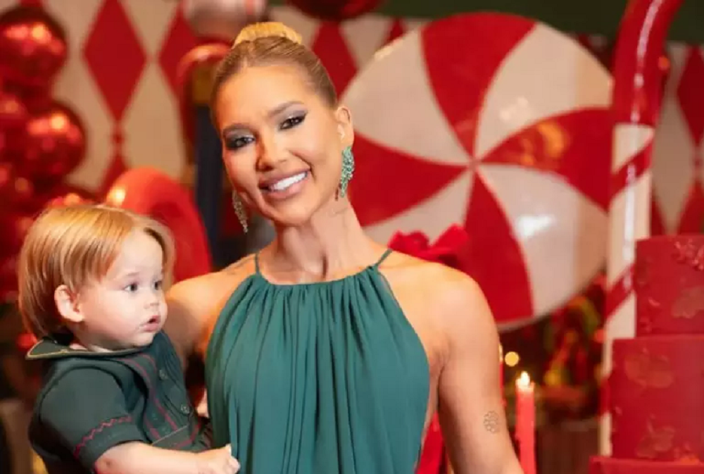 Vem aí? Virginia usa cor da 'tradição das grávidas' no Natal, e seguidores apostam em novo bebê em 2026