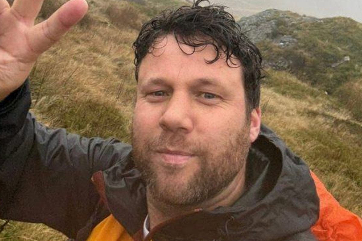 Cantor morre durante trilha em montanha um dia após aniversário