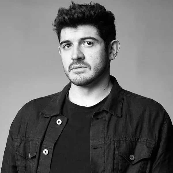 Morre Alexis Ortega, dublador do Homem-Aranha na América Latina, aos 38 anos