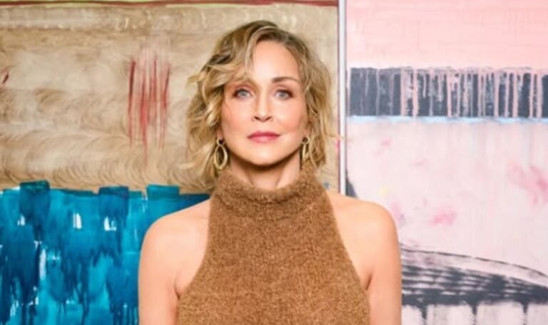 Sharon Stone se irrita com jovens por assento em premiação e rebate críticas durante discurso