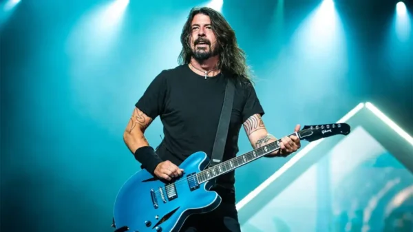 Foo Fighters surpreende fãs ao anunciar que novo álbum já está pronto