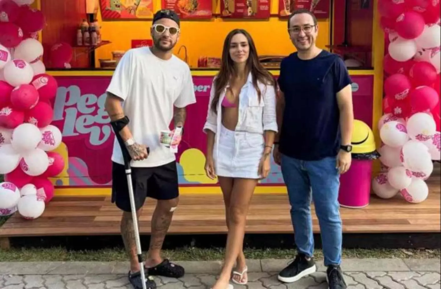 Neymar Pai inaugura sorveteria exclusiva para os netos em mansão no Rio