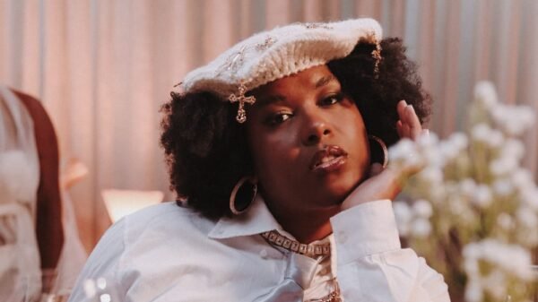 MC Luanna reforça discurso de empoderamento e liberdade sexual no single “Esconde Sua Namorada”; veja letra