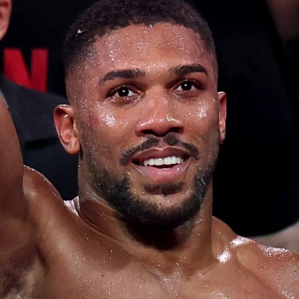 anthony josh recebe alta