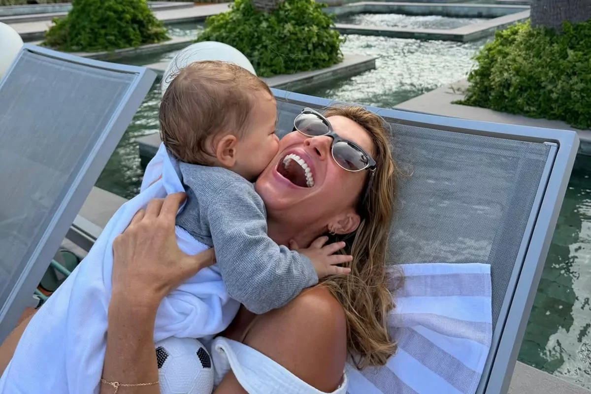 Gisele Bündchen compartilha fotos inéditas do filho caçula; veja