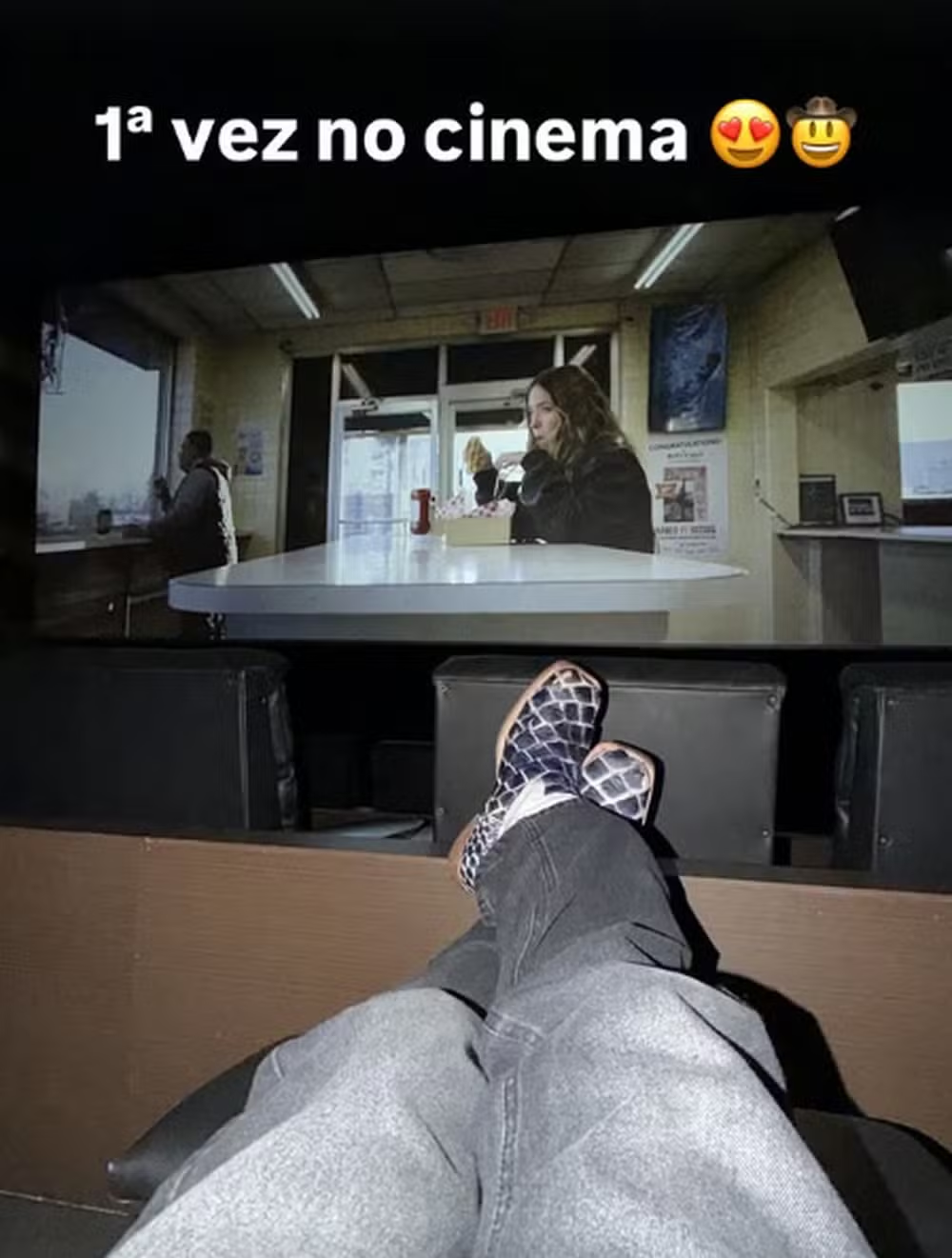 Luan Pereira se emociona ao ir ao cinema pela primeira vez: “Tô feliz”